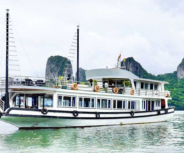Ha Long Bay - 6 Hours Day Tour Cruise
